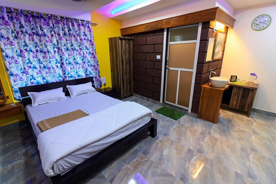 Double Deluxe room with balcony at Vihang resort